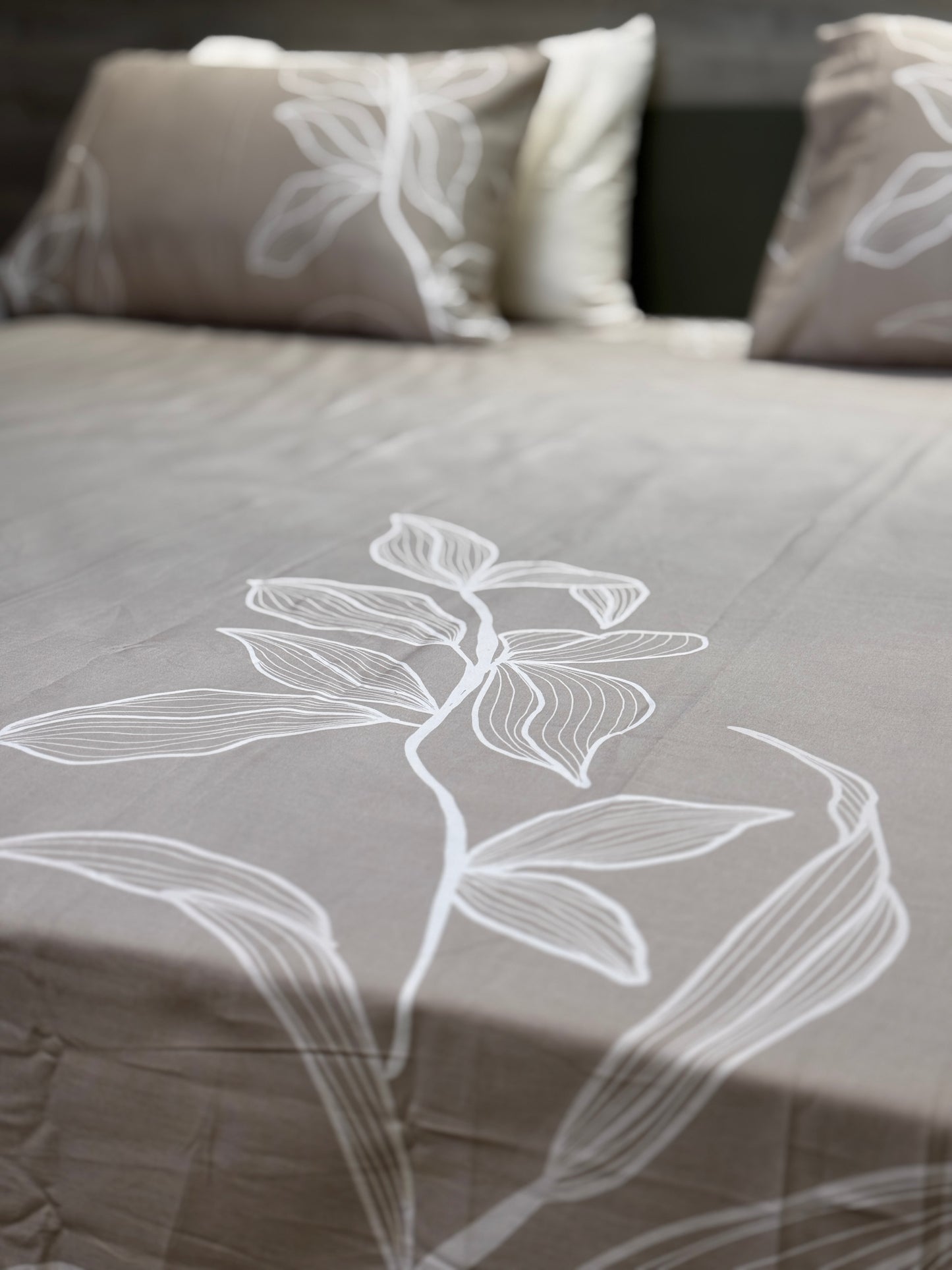 Premium 100% Cotton Satin King Size Bedsheet with Pillowcases – Beige Taupe Canvas Design (108 x 102 Inches)