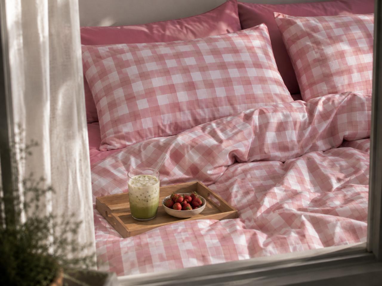 Linen Loft Blush Pink Gingham Bedding Set