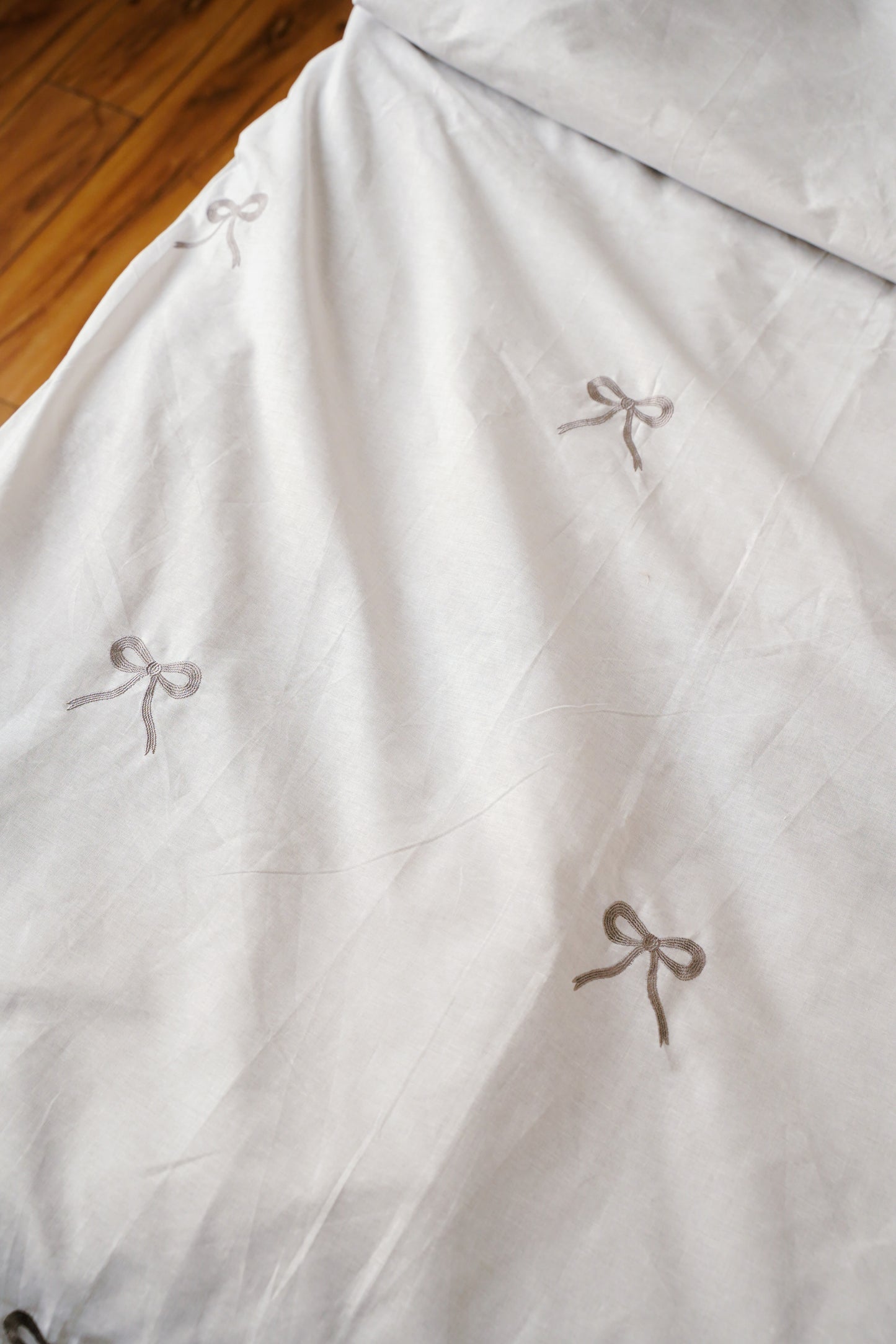 Linen Loft Graceful Bow Pattern Duvet Cover Set | Dreamy, Modern & Pinterest-Perfect Vibes