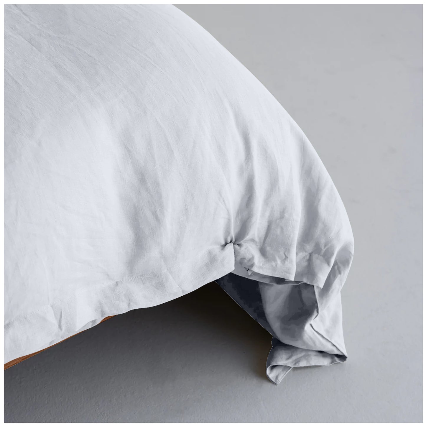 Linen Loft Soft White Duvet Set – Smooth Texture & Timeless Comfort