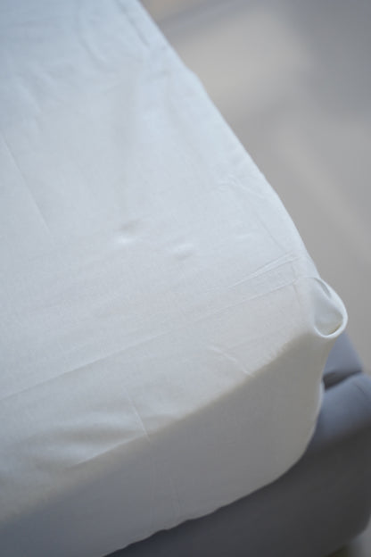 Plain Aura Flat Sheet Cream