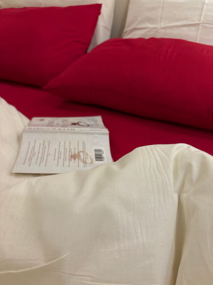 White Duvet Set With Red Fitted Sheet | King Size