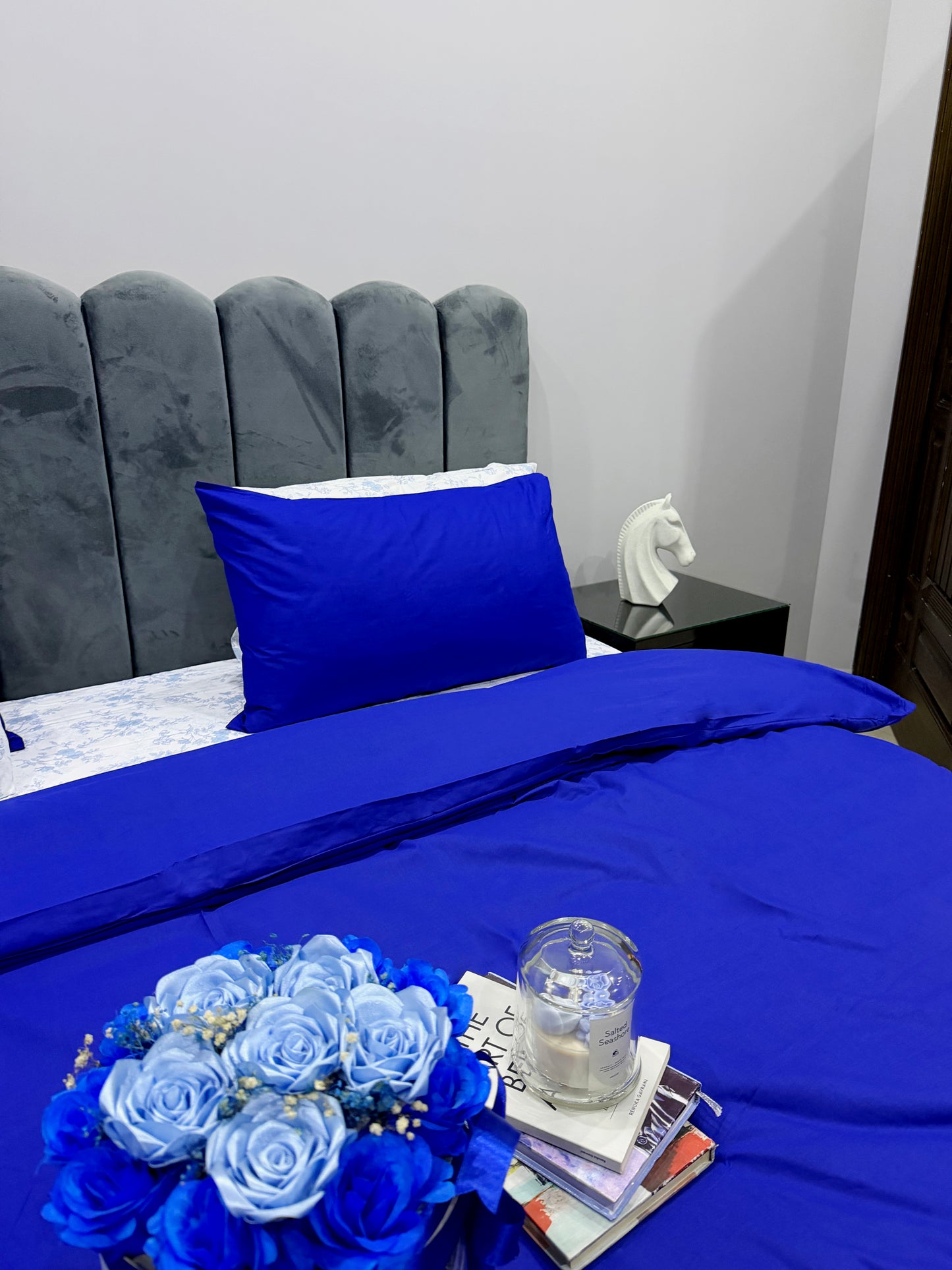 Linen Loft Blue Duvet Cover Set With Floral Bedsheet- King size