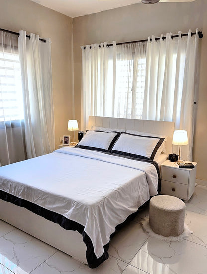 Linen Loft Monarch Hotel Collection| White & Black Contrast-Border Duvet Set