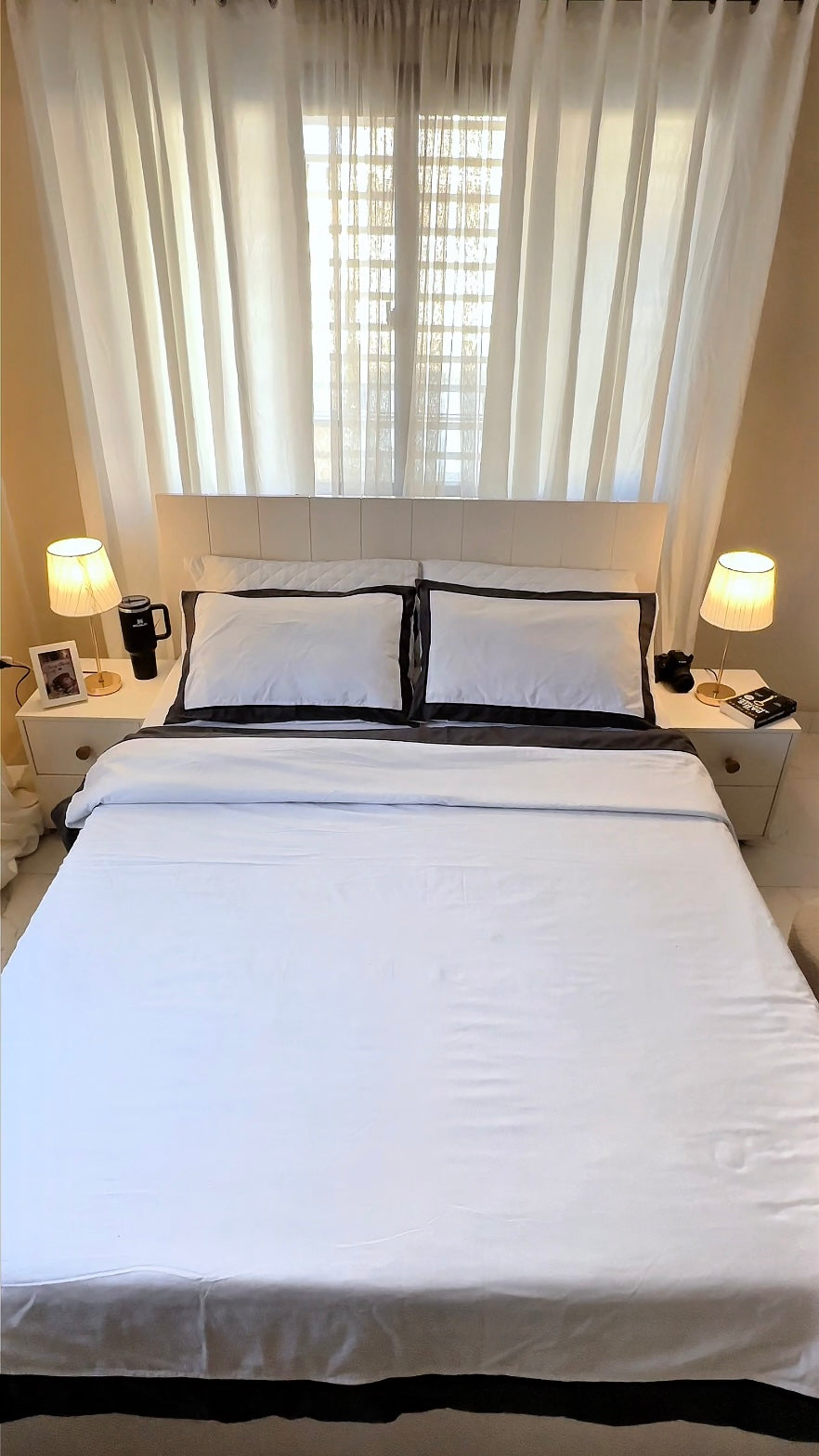 Linen Loft Monarch Hotel Collection| White & Black Contrast-Border Duvet Set