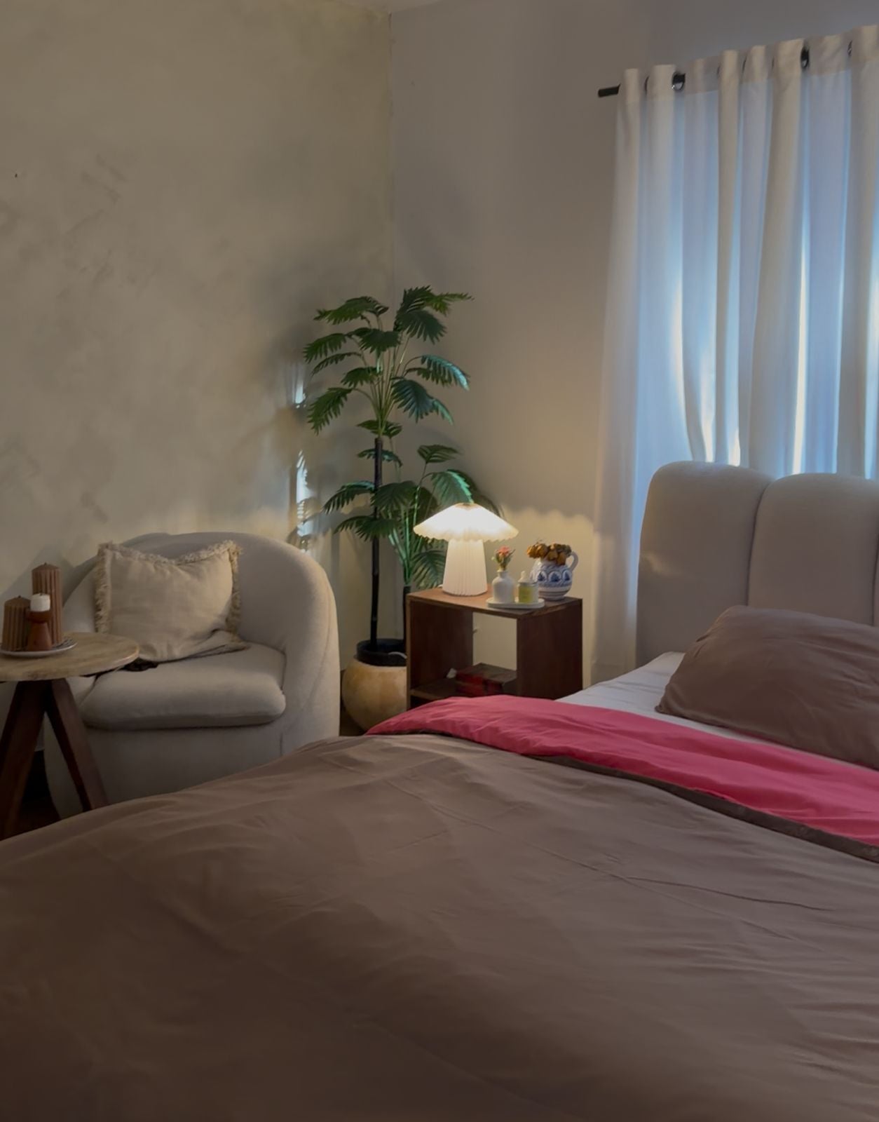 Linen Loft Reversible Hot Pink & Natural Duvet Cover Set - King Size