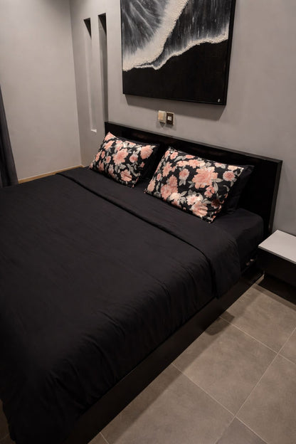 Linen Loft Midnight Bloom  Bedding Set – King Size