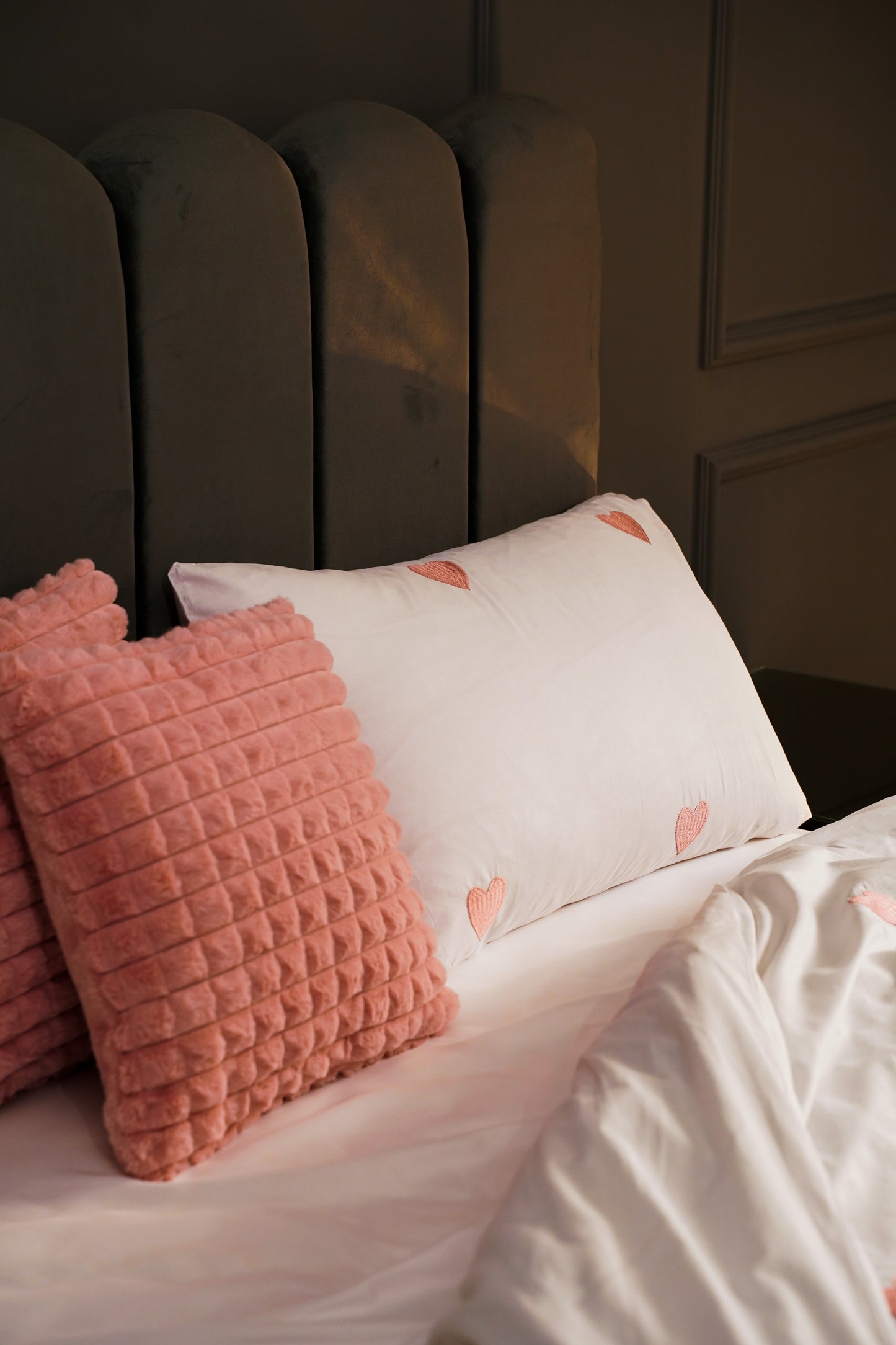 Linen Loft Blush Heart Embroidered Duvet Set – Modern Cozy-Core Vibes for Your Pinterest-Worthy Room