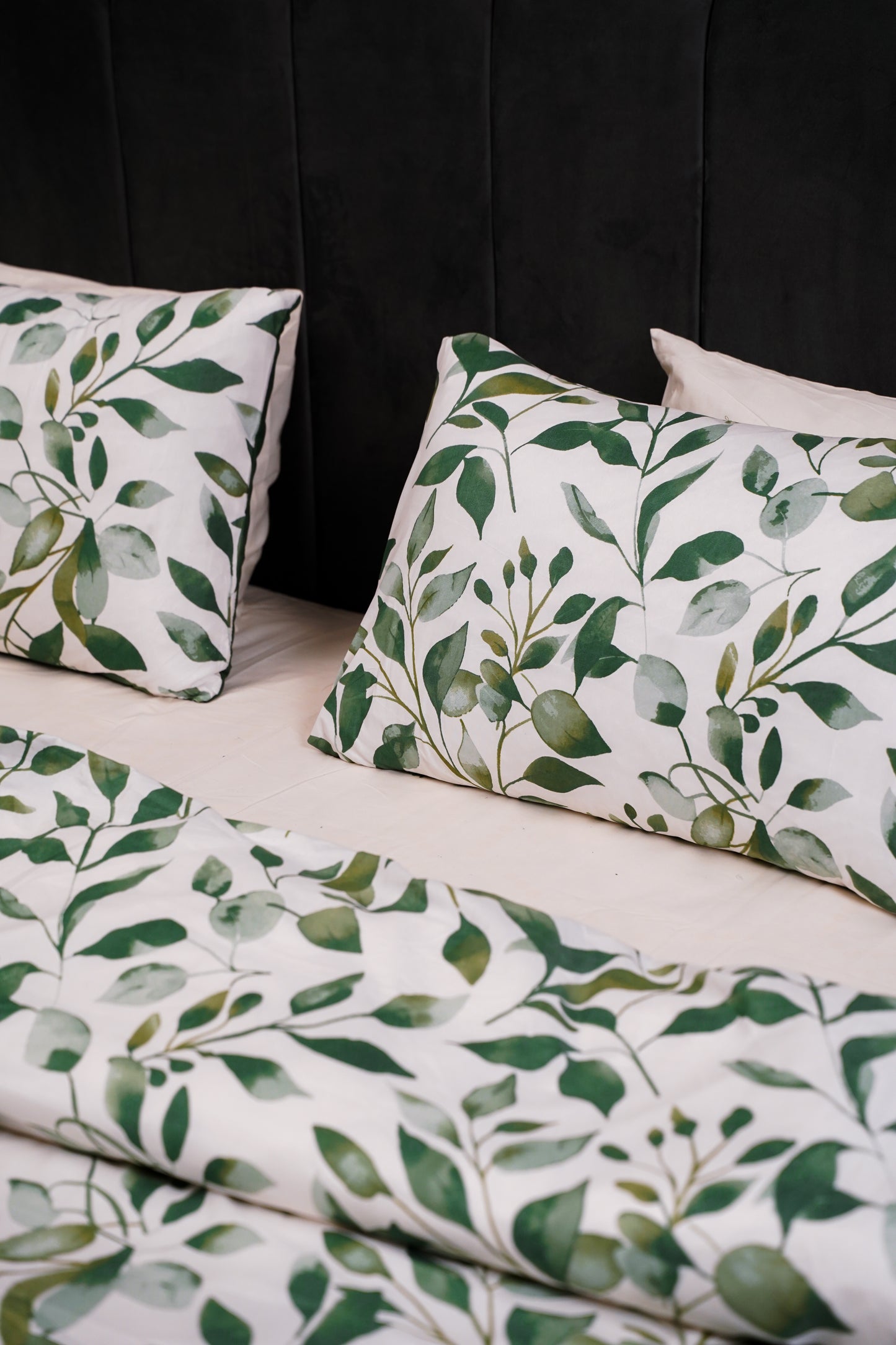 Linen Loft Felton Leaf Print Duvet Cover Set – Soft, Breathable & Eco-Friendly