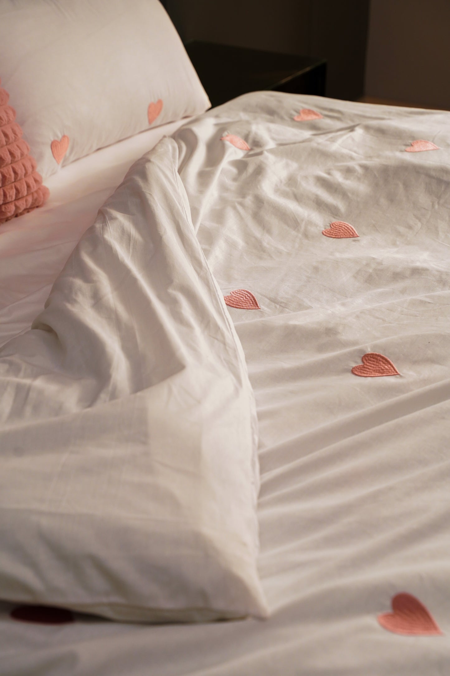 Linen Loft Blush Heart Embroidered Duvet Set – Modern Cozy-Core Vibes for Your Pinterest-Worthy Room