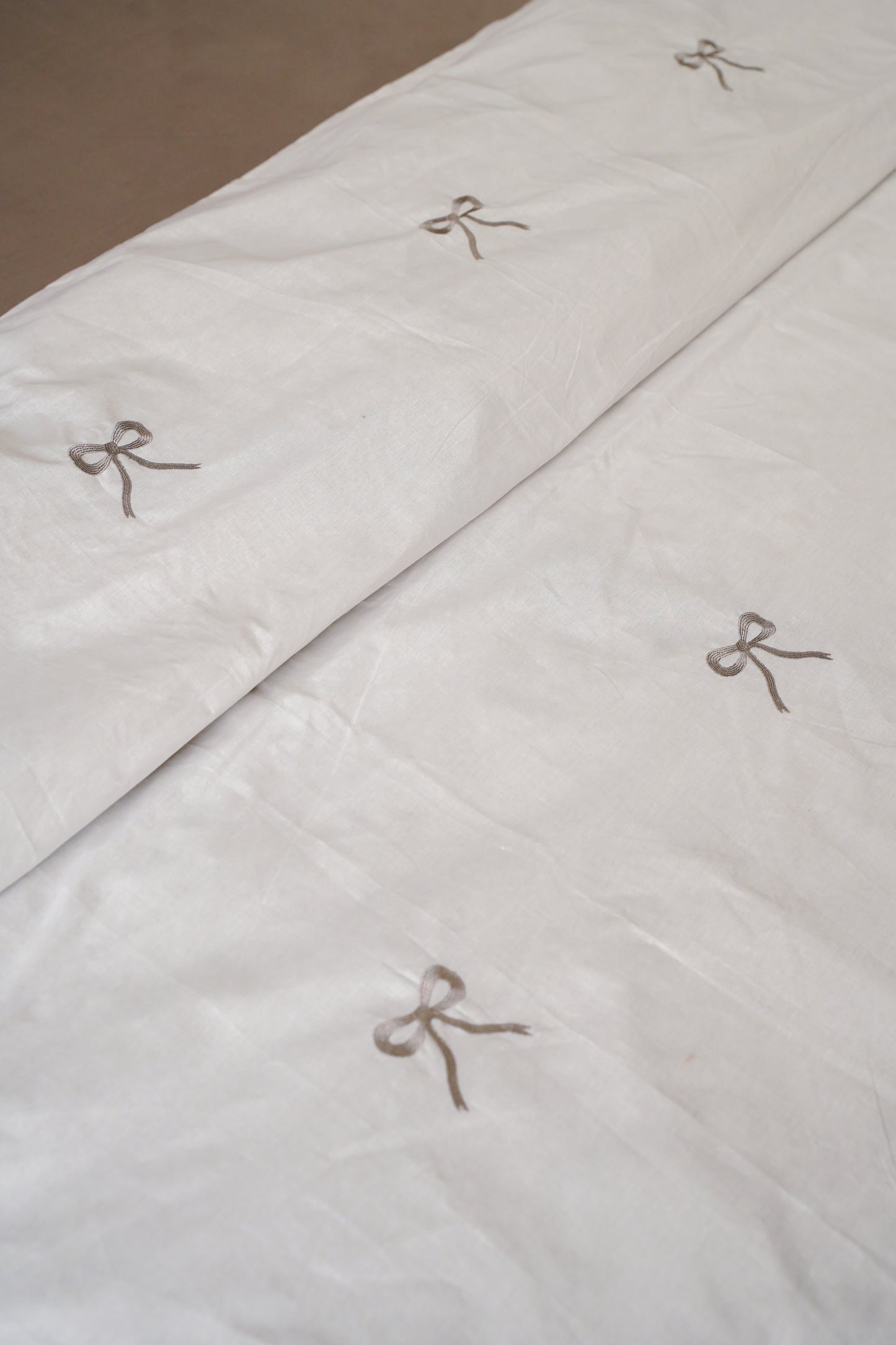 Linen Loft Graceful Bow Pattern Duvet Cover Set | Dreamy, Modern & Pinterest-Perfect Vibes