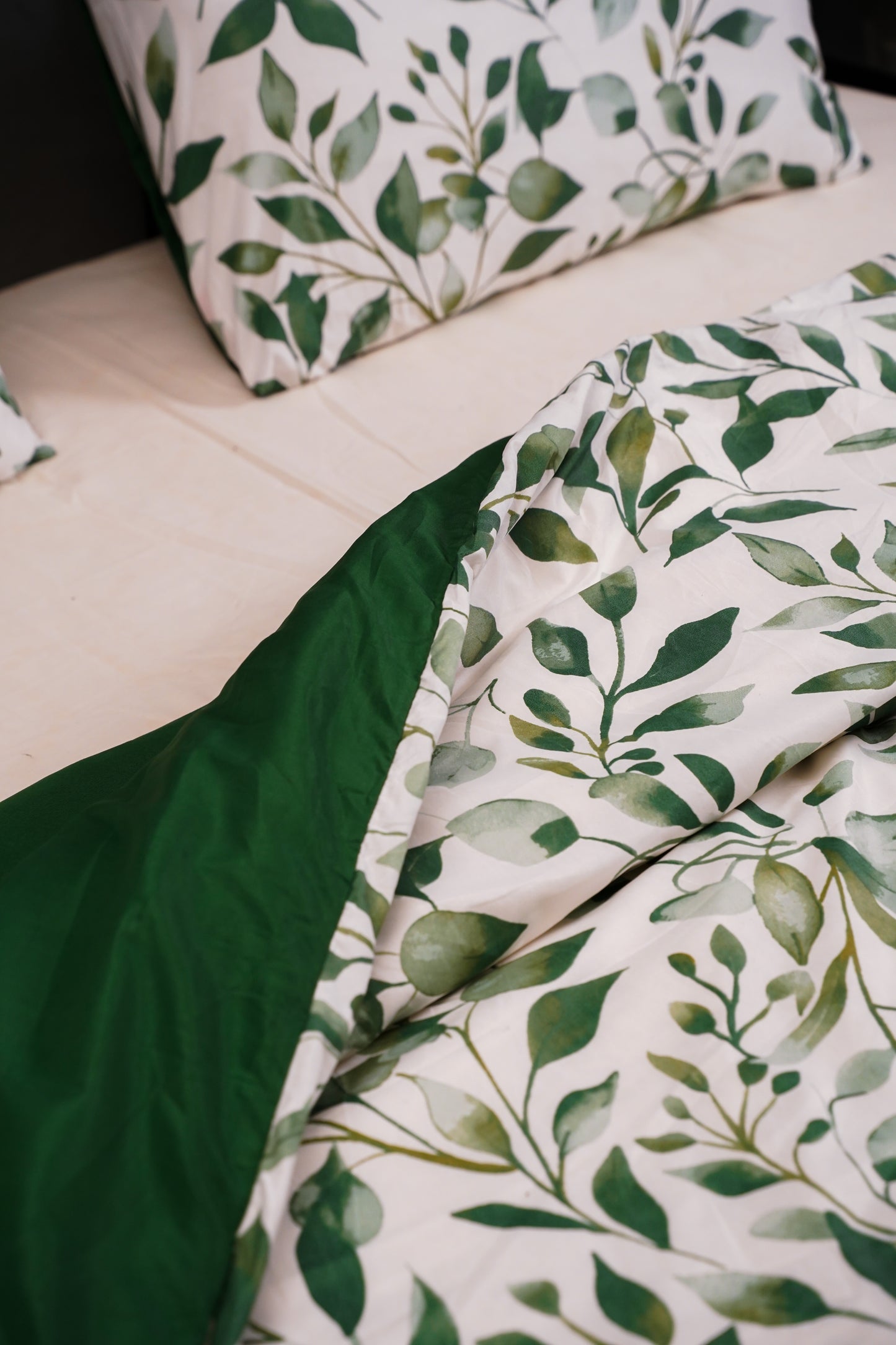 Linen Loft Felton Leaf Print Duvet Cover Set – Soft, Breathable & Eco-Friendly