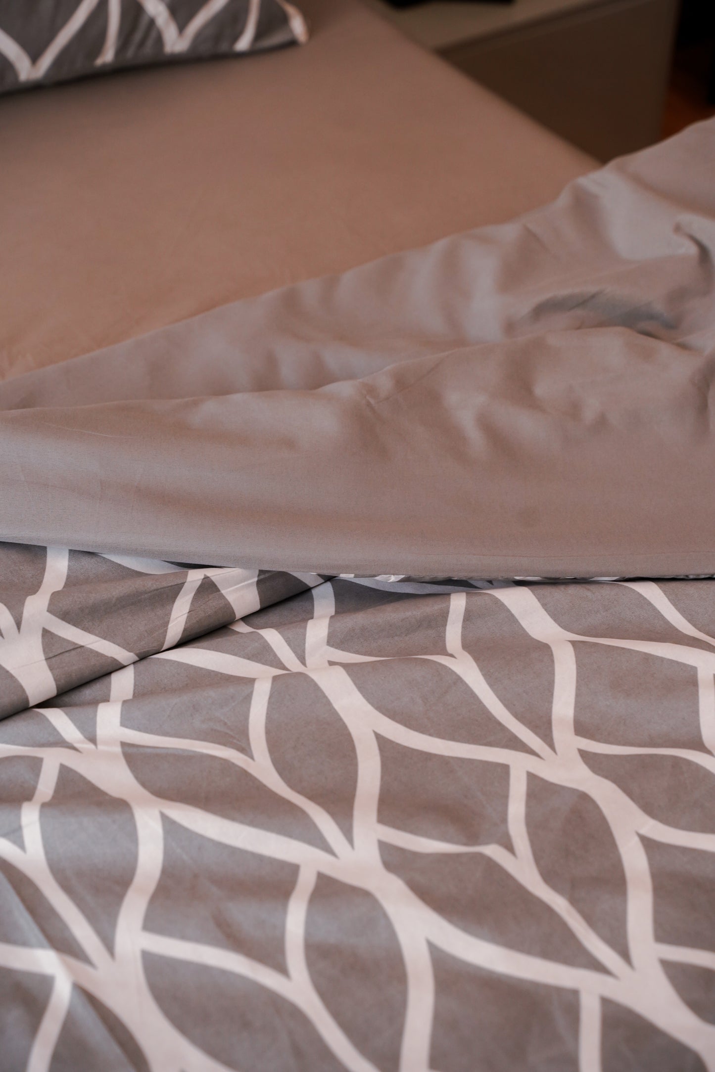 Grey Leaf  Duvet Set with Charcoal  Fitted Sheet – King Size