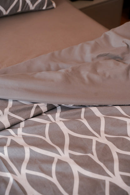 Grey Leaf  Duvet Set with Charcoal  Fitted Sheet – King Size