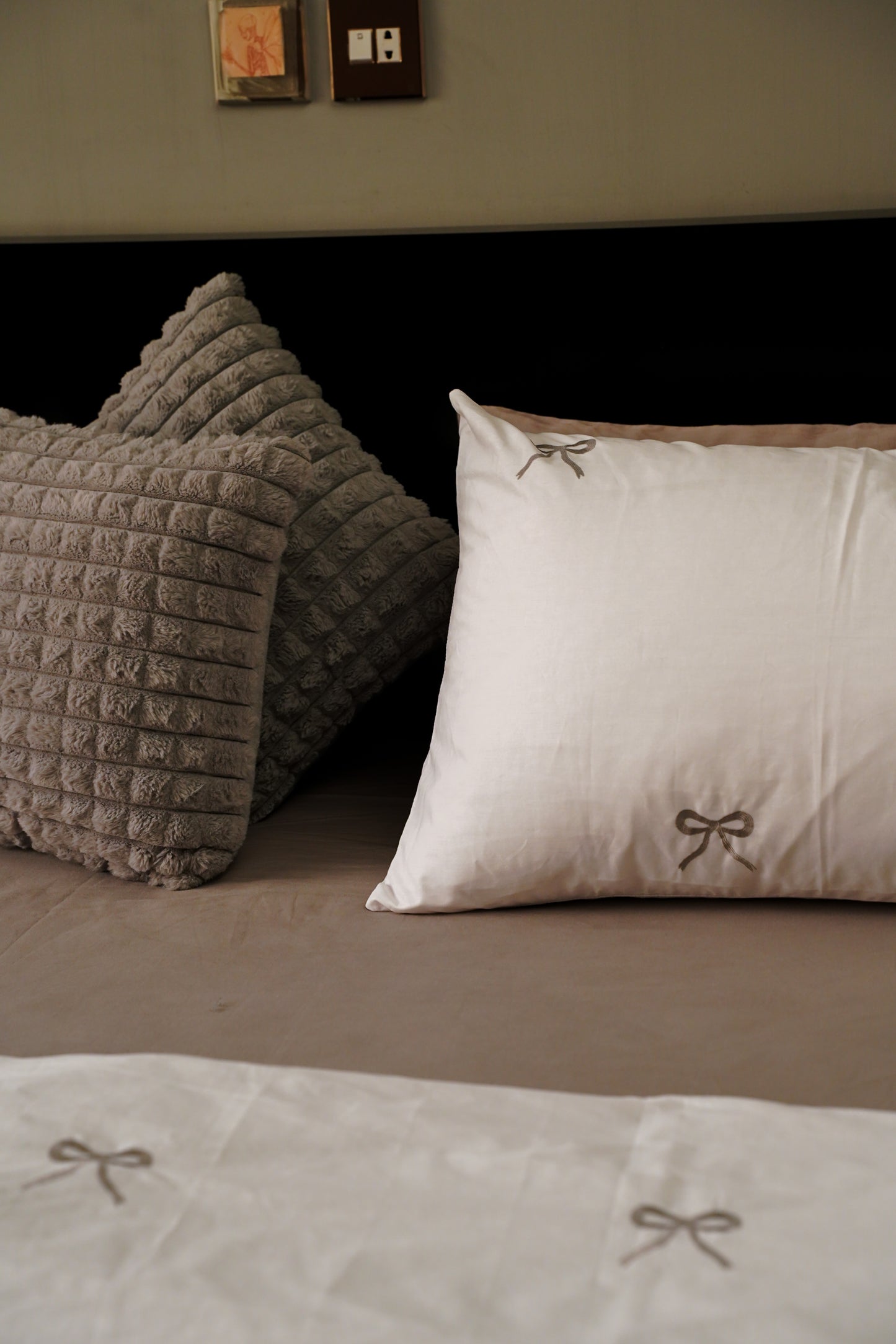Grey bow Bed Set with Grey Flat Sheet – King Size