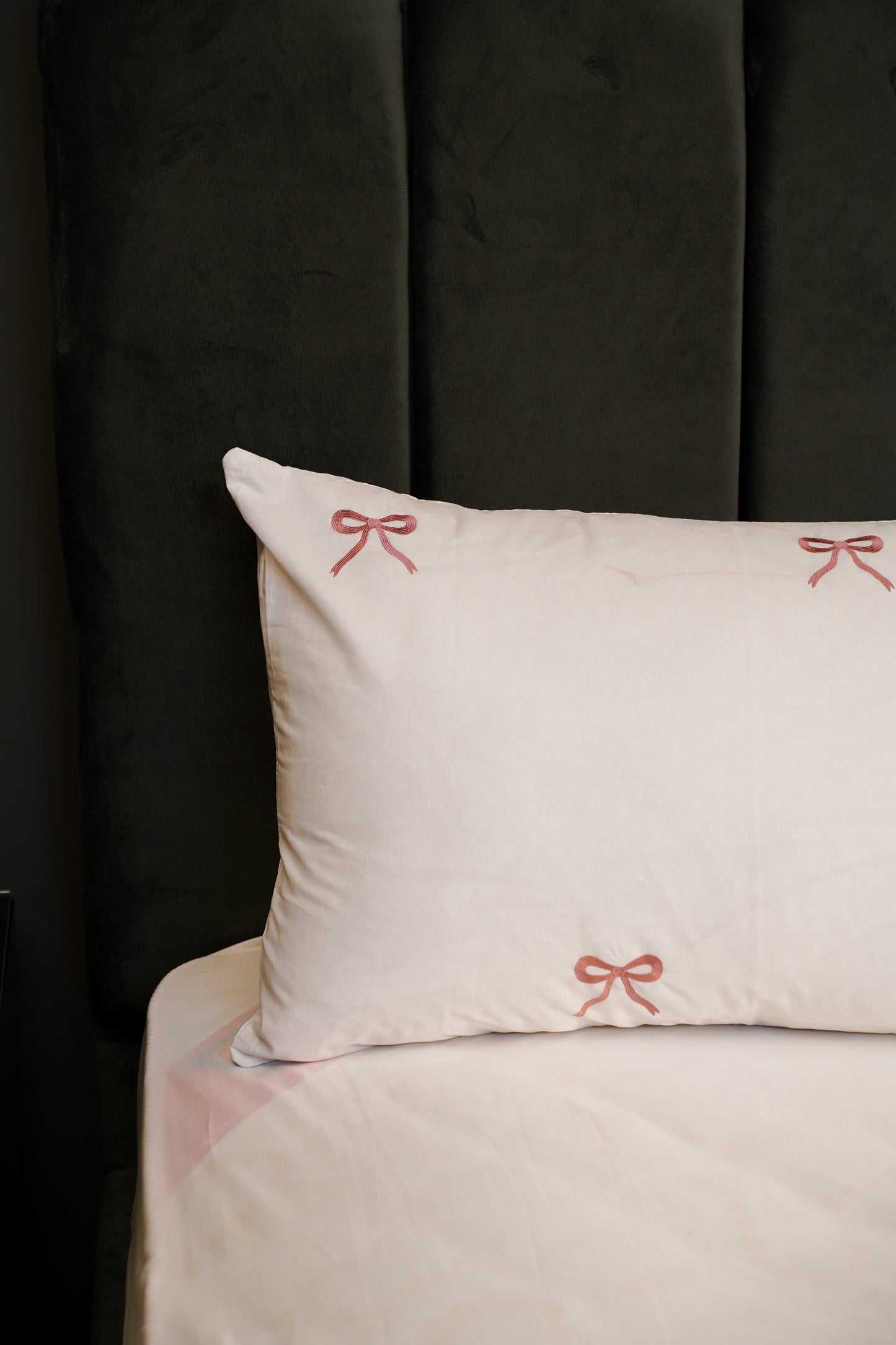 Linen Loft Blush Pink Bow Embroidered Bedding Set | Cozy-Core Elegance for That Dreamy Look