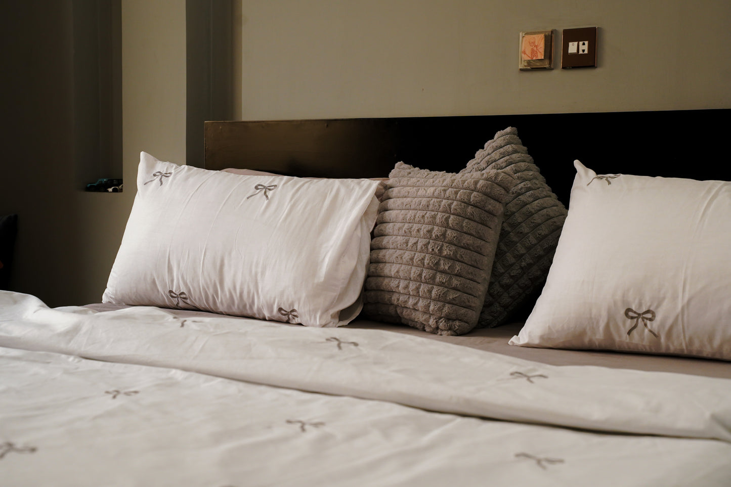 Grey bow Bed Set with Grey Flat Sheet – King Size