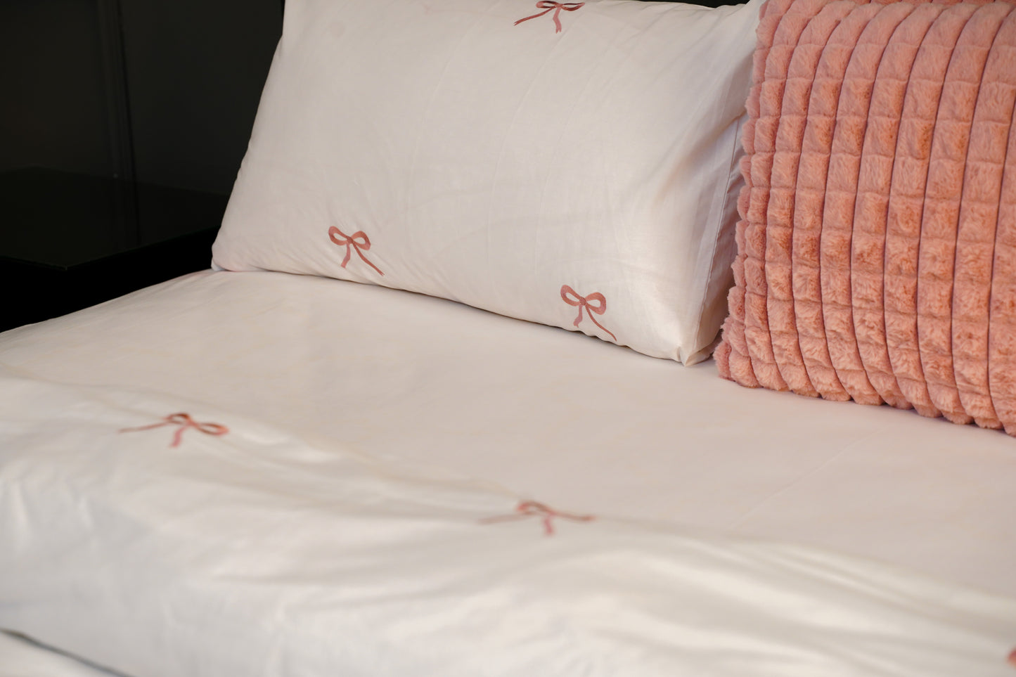 Linen Loft Blush Pink Bow Embroidered Bedding Set | Cozy-Core Elegance for That Dreamy Look